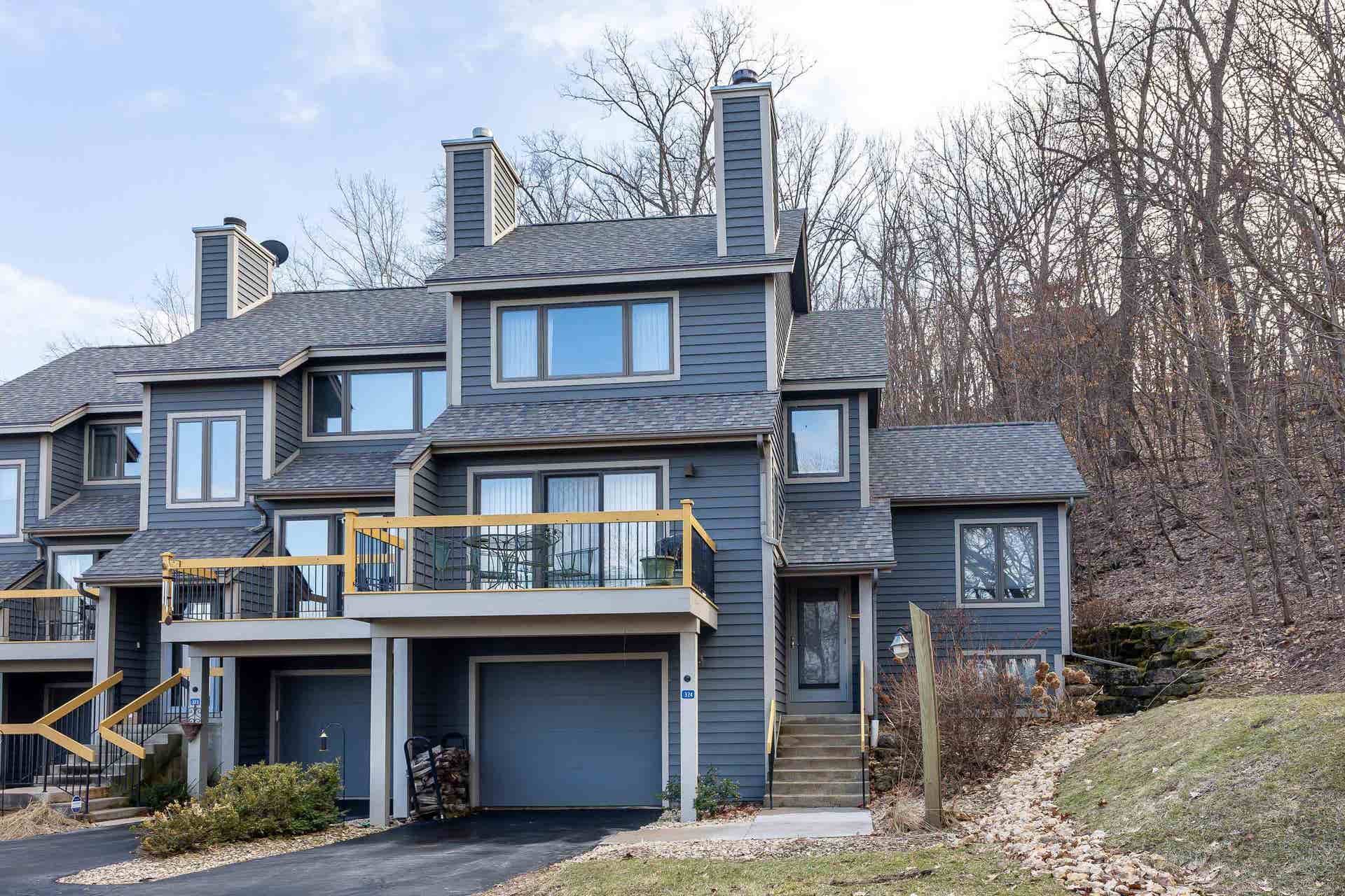324 Territory Drive, Galena, IL 61036