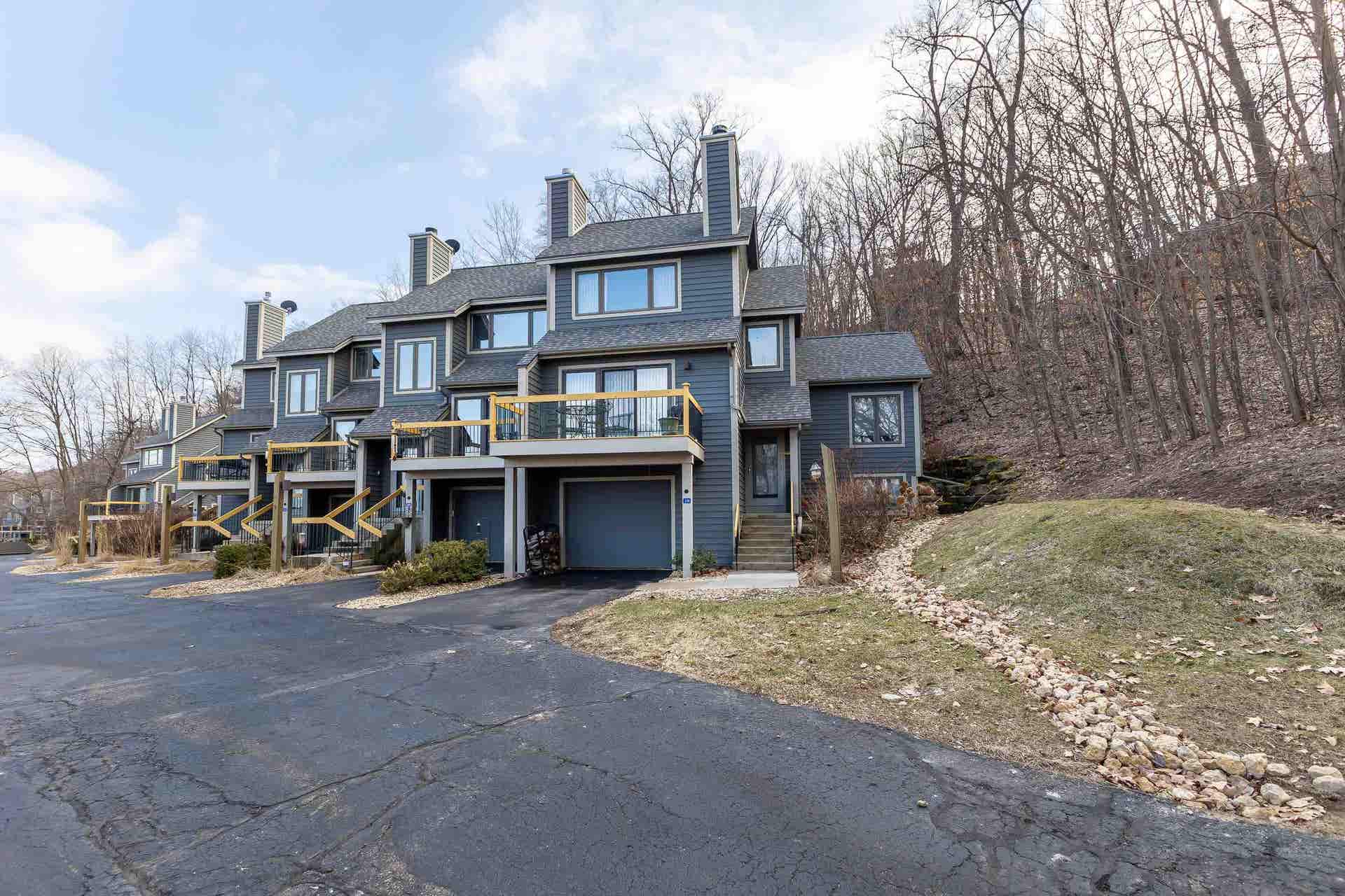 324 Territory Drive, Galena, IL 61036
