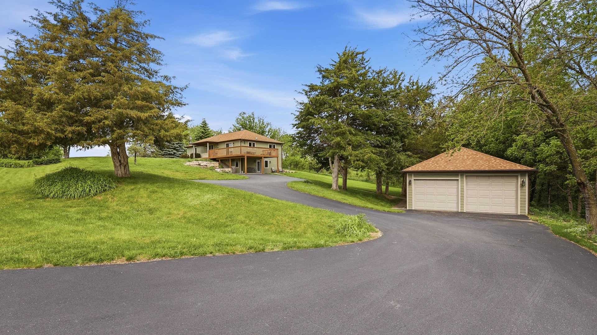 2 Concord Court, Galena, IL 61036