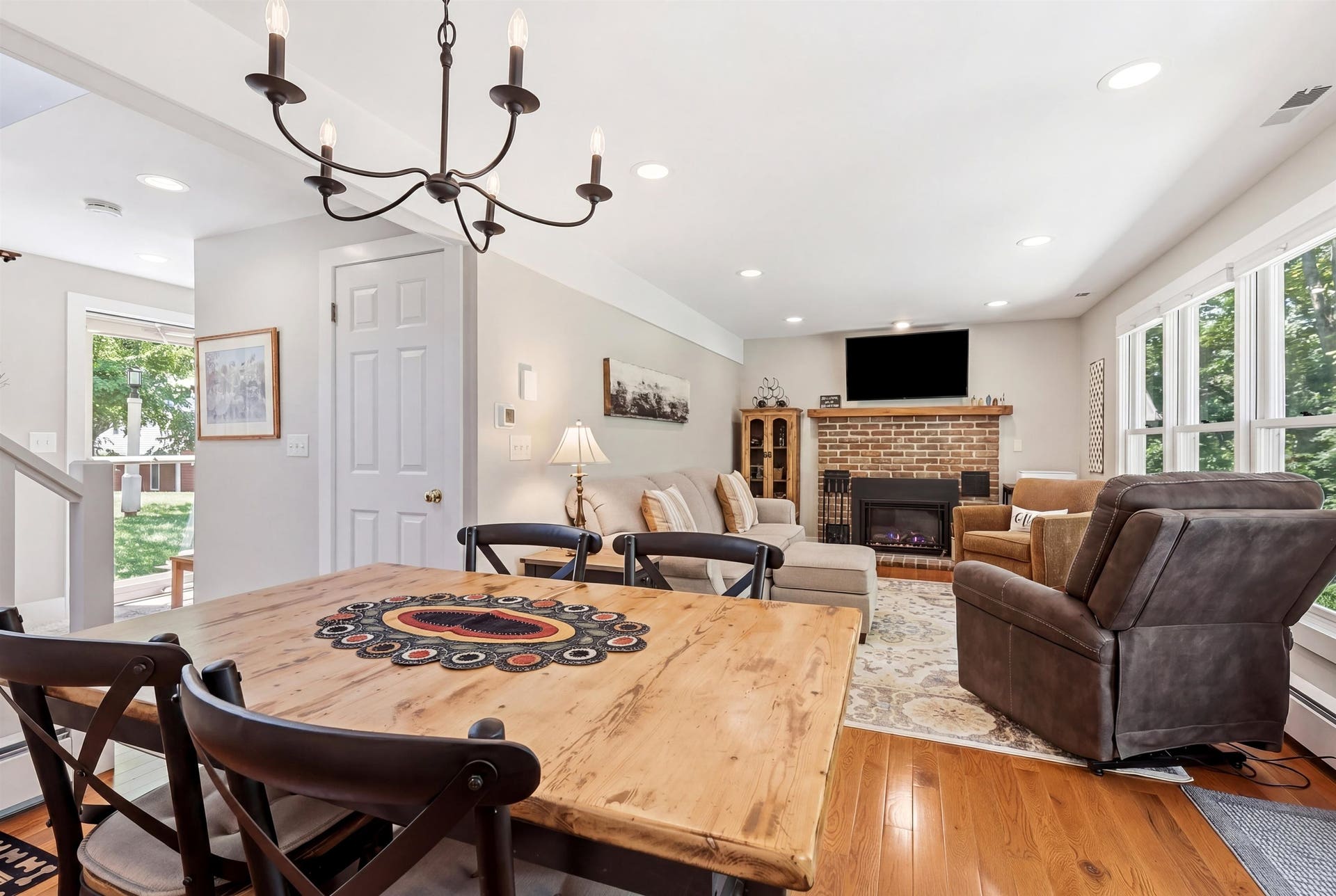 30 Thatcher Lane, Galena, IL 61036