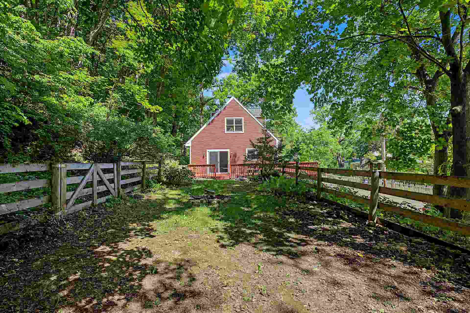 756 Dewey Avenue, Galena, IL 61036