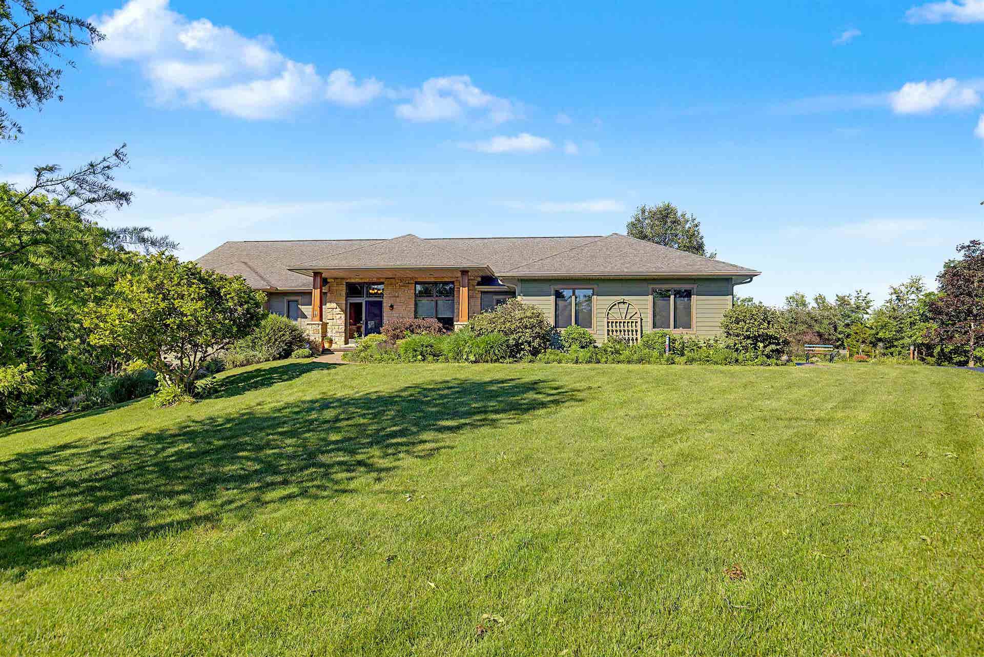 28 Butternut Lane, Galena, IL 61036