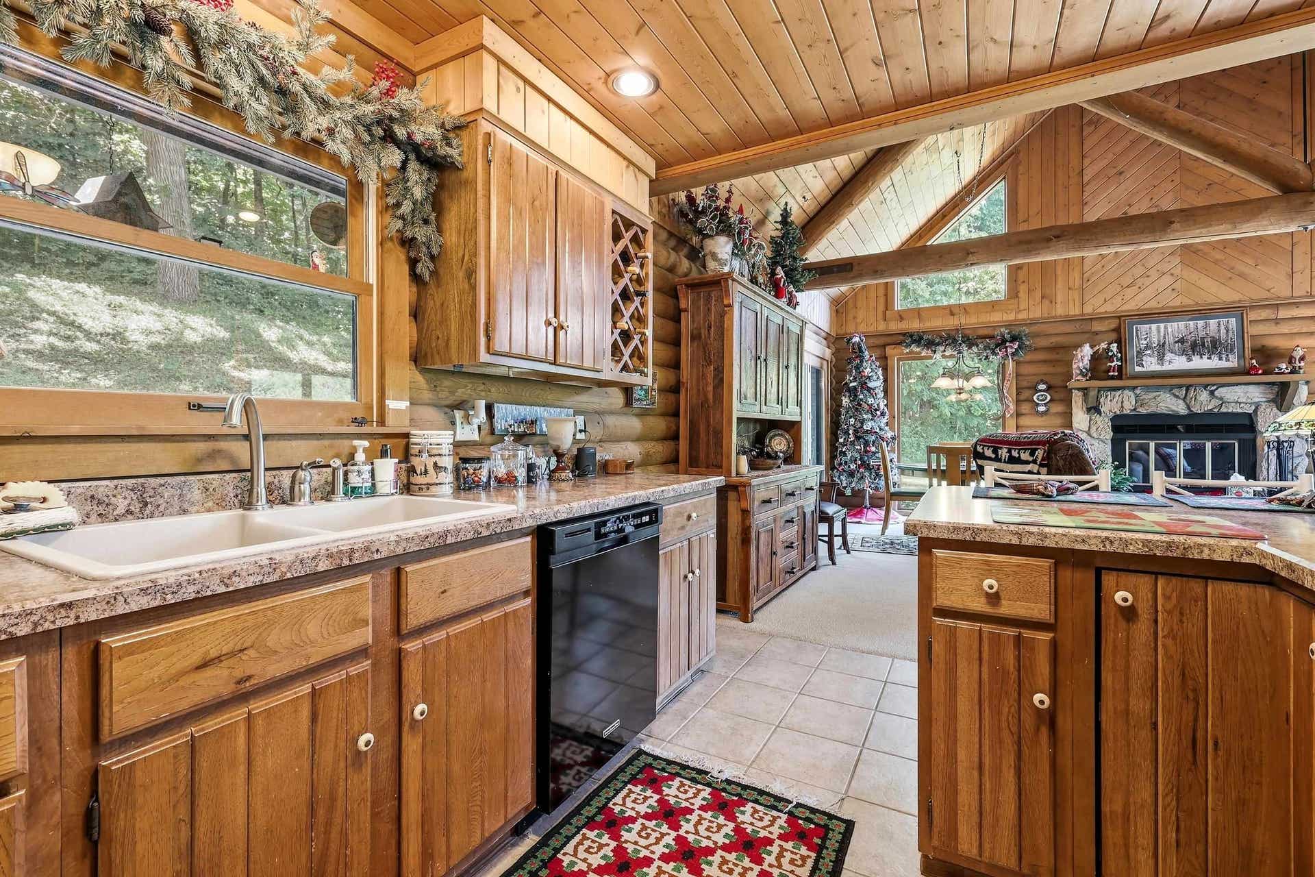 19 Valley Road, Galena, IL 61036