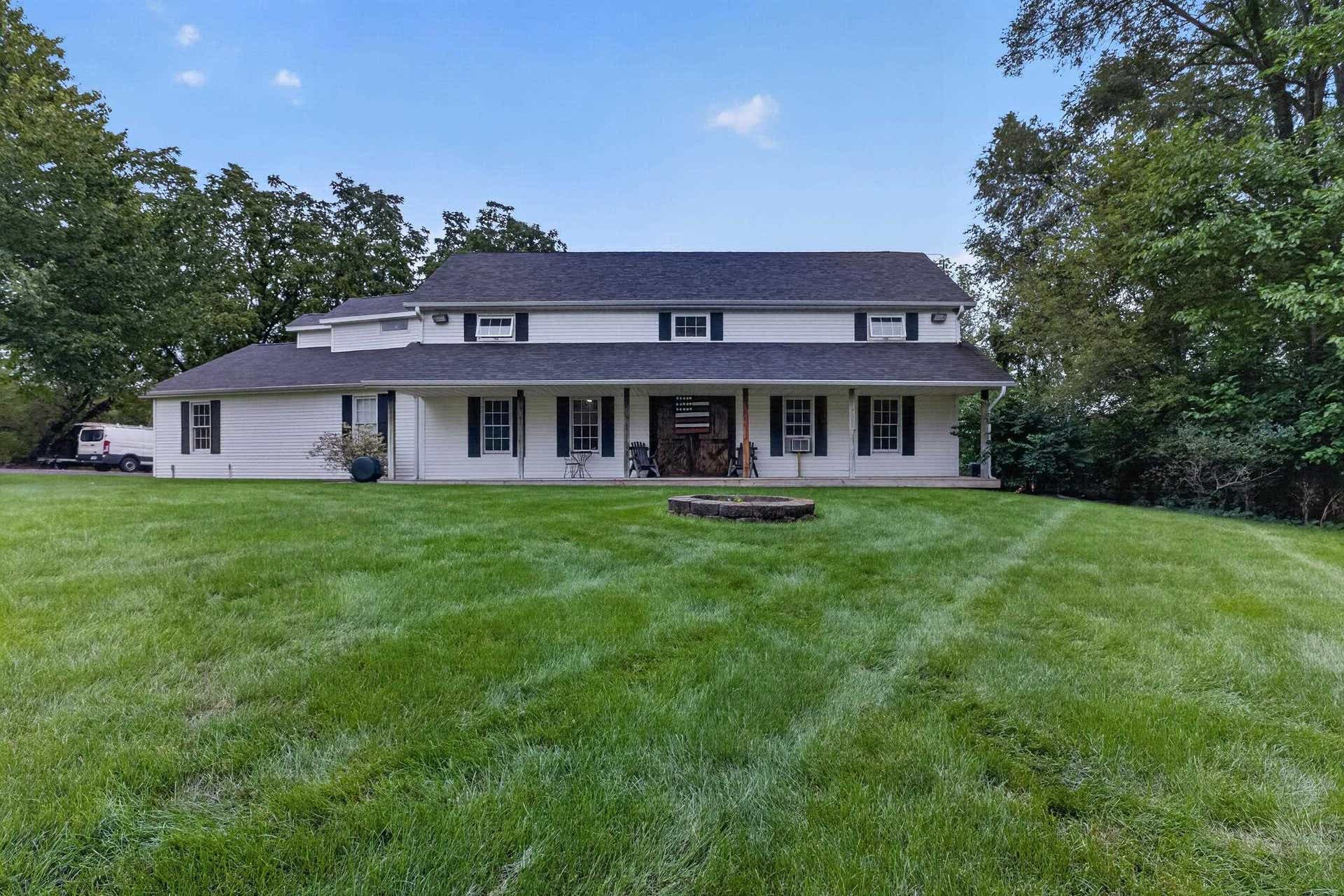 609 Spring Creek Road, Rockford, IL 61114