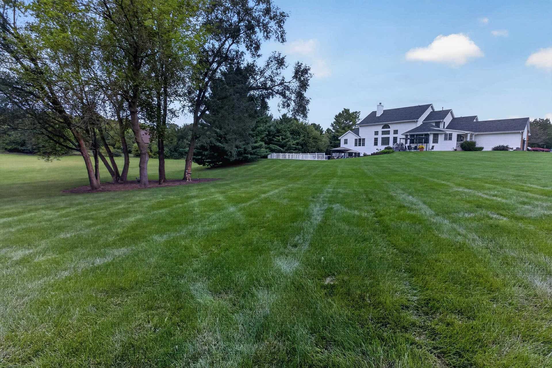 609 Spring Creek Road, Rockford, IL 61114