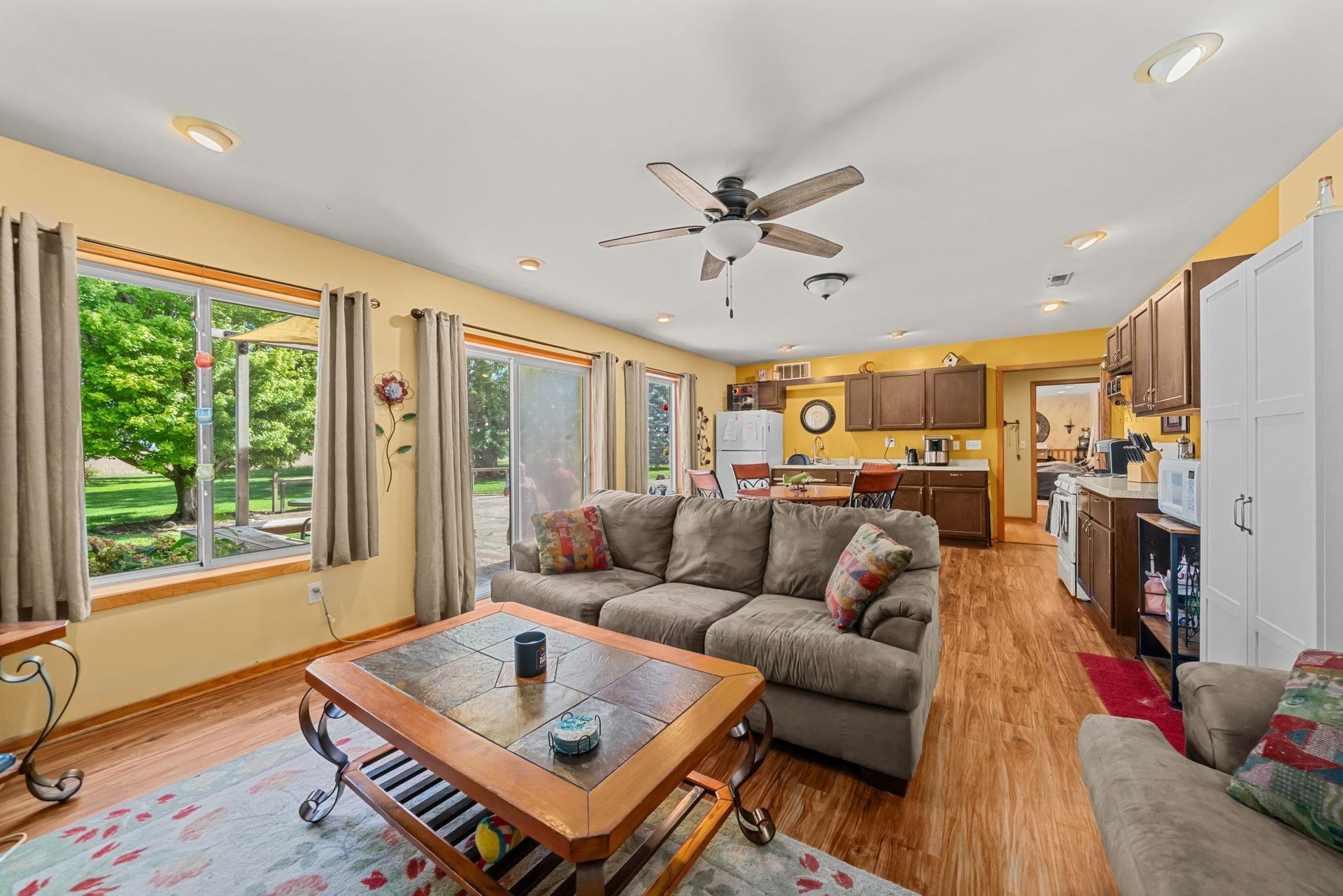 Living Room/Kitchen