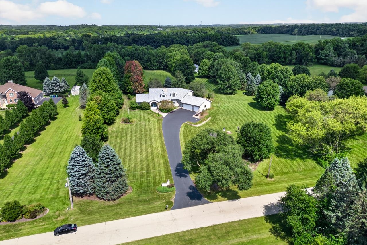 1646 Valley View Road, Belvidere, IL 61008