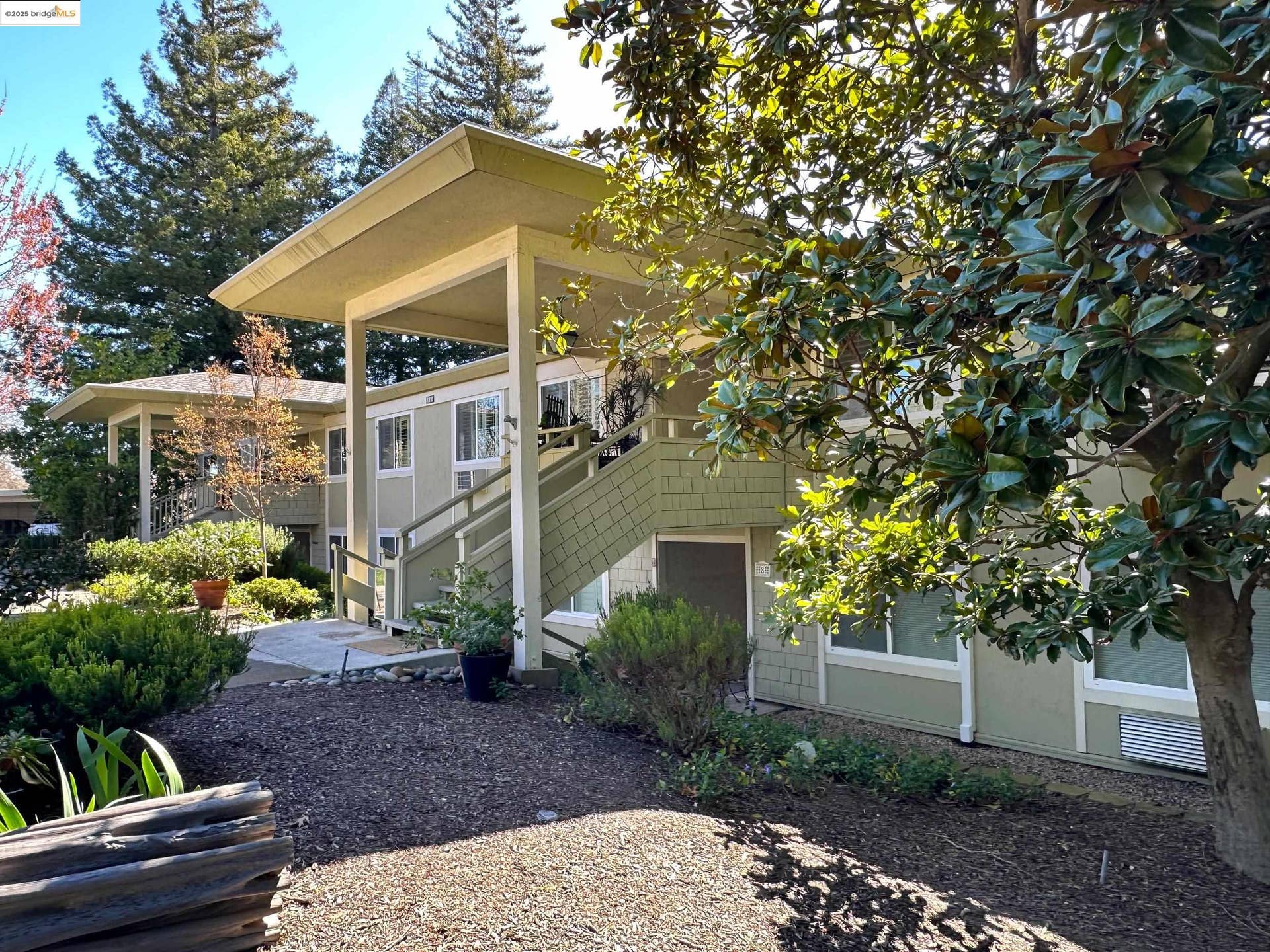 1910 Skycrest Dr, #5, Walnut Creek, CA 94595