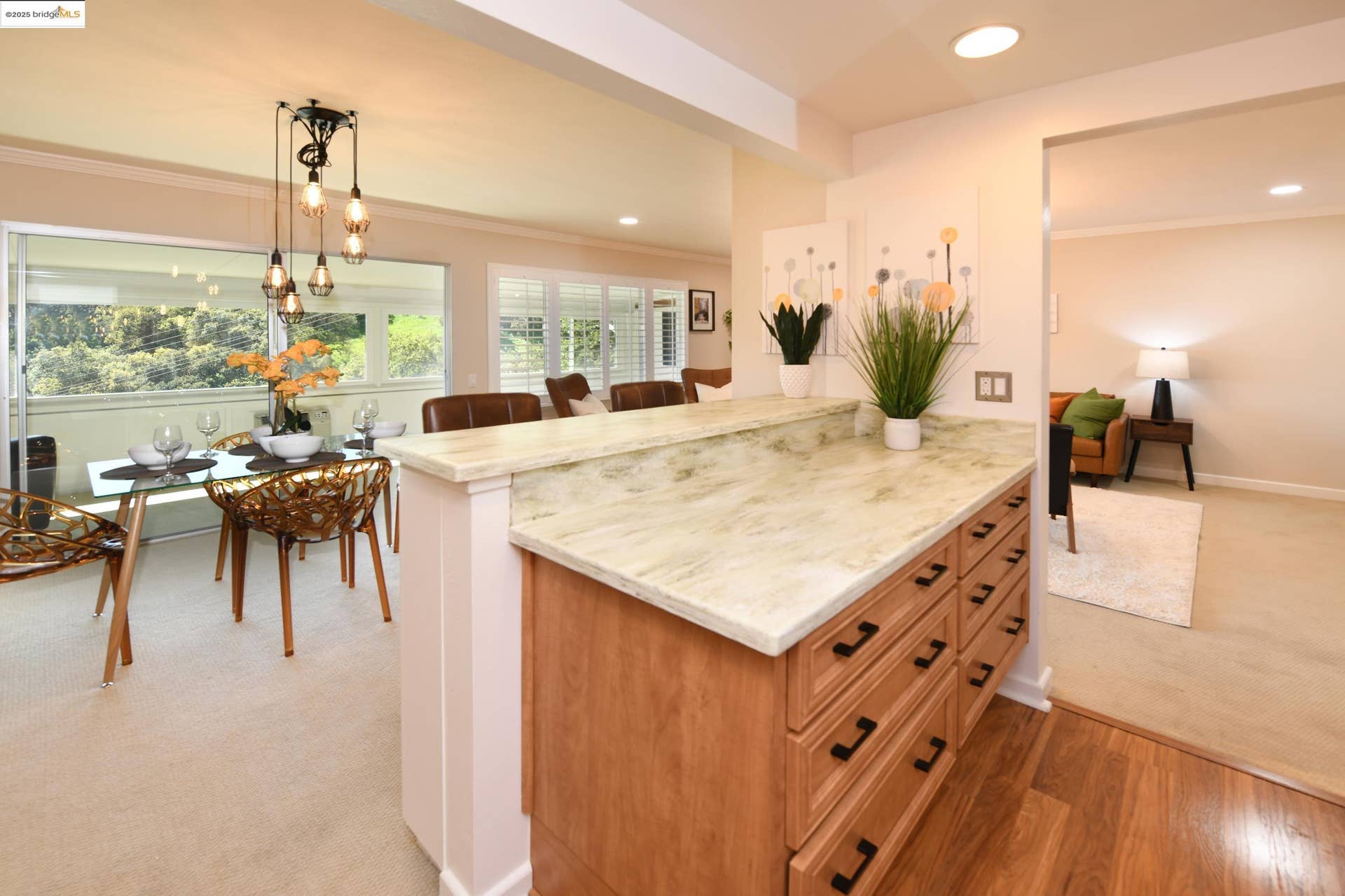 1910 Skycrest Dr, #5, Walnut Creek, CA 94595