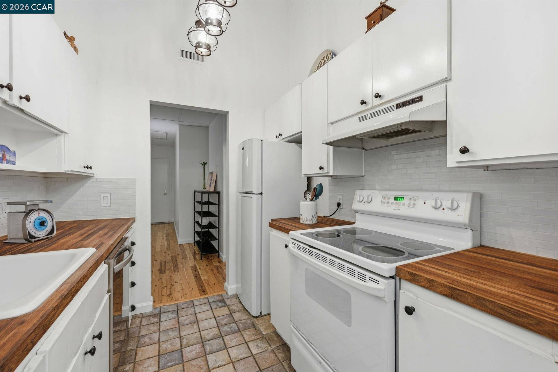 460 N Civic Dr, #302, Walnut Creek, CA 94596