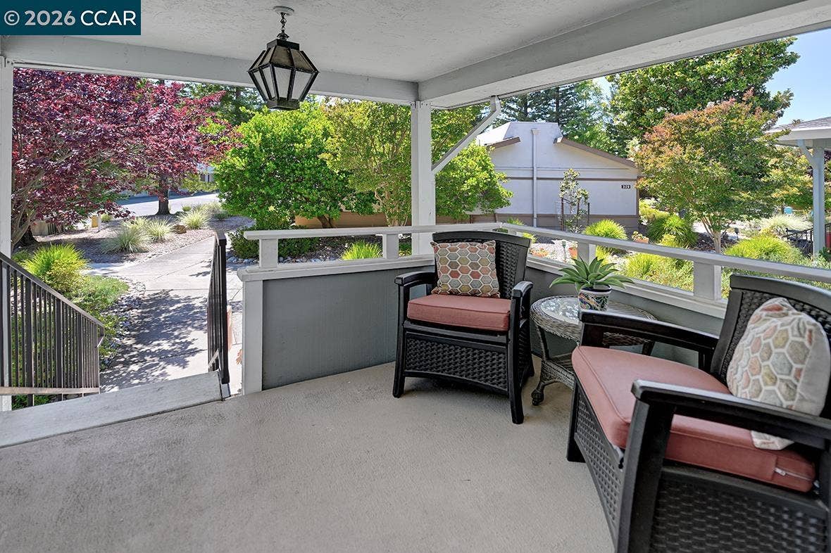 3136 Tice Creek Dr, #5, Walnut Creek, CA 94595