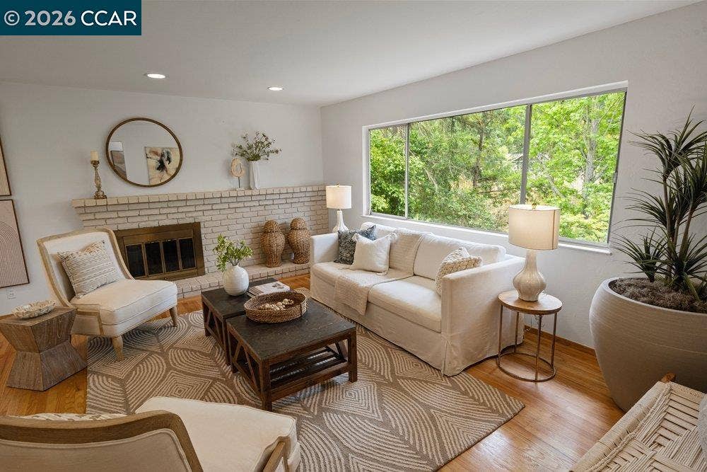1 Kayser Ct, Walnut Creek, CA 94596