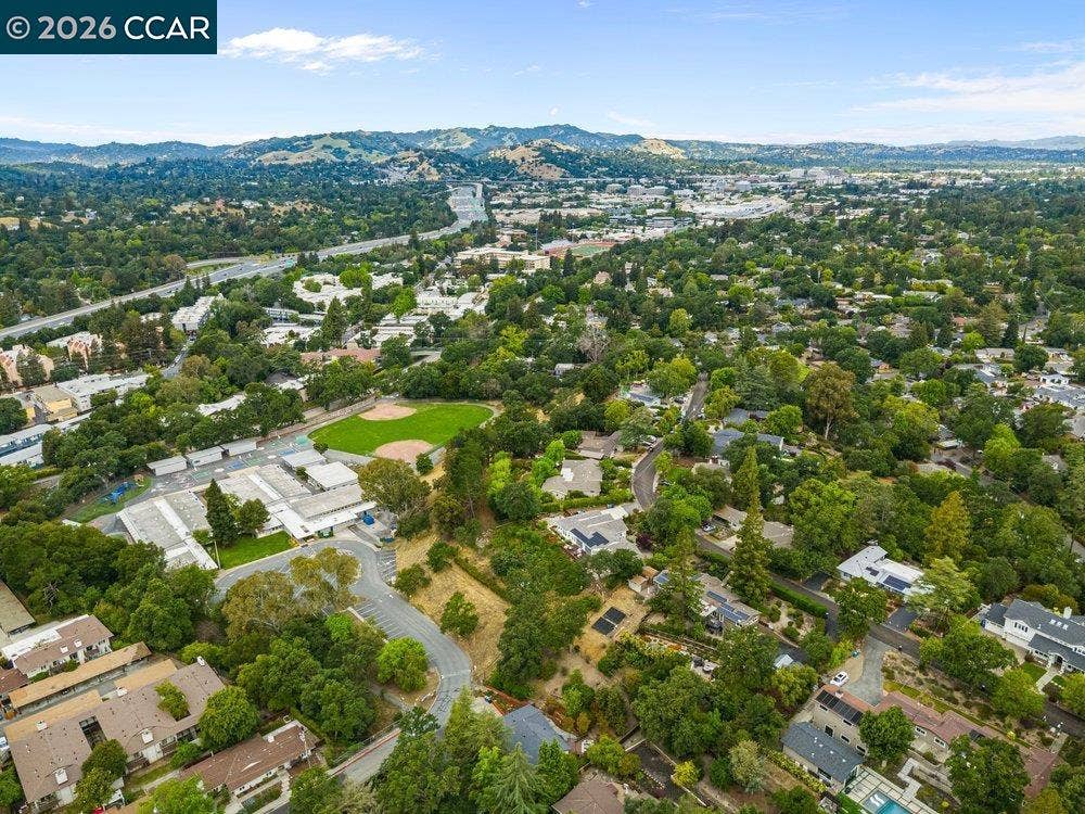 1 Kayser Ct, Walnut Creek, CA 94596