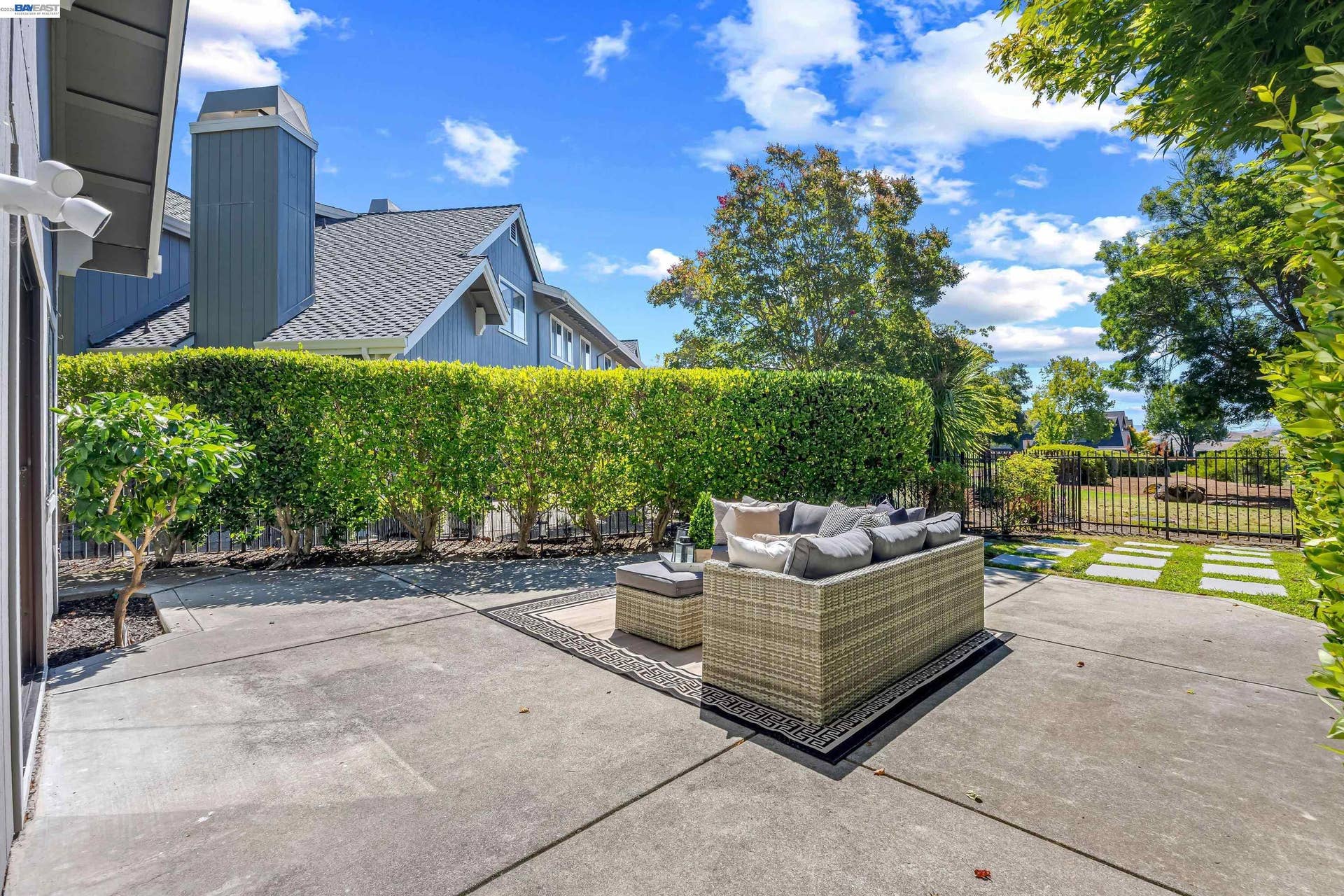 328 S Eagle Nest Ln, Danville, CA 94506
