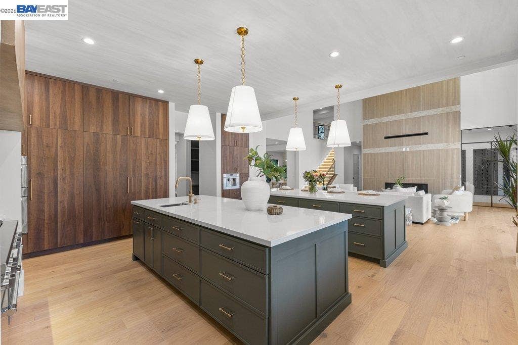1963 La Cadena, Diablo, CA 94528
