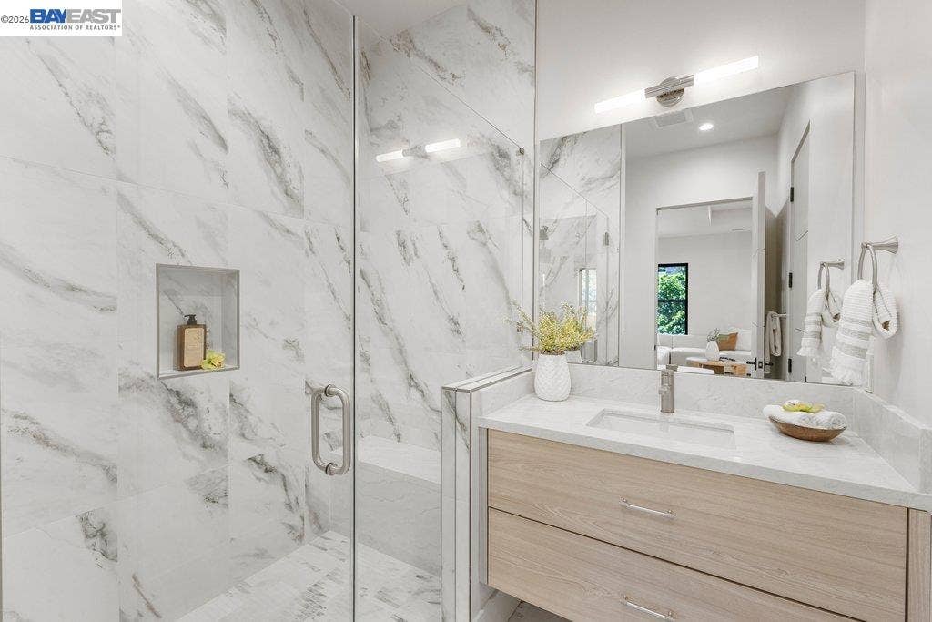 En suite bath