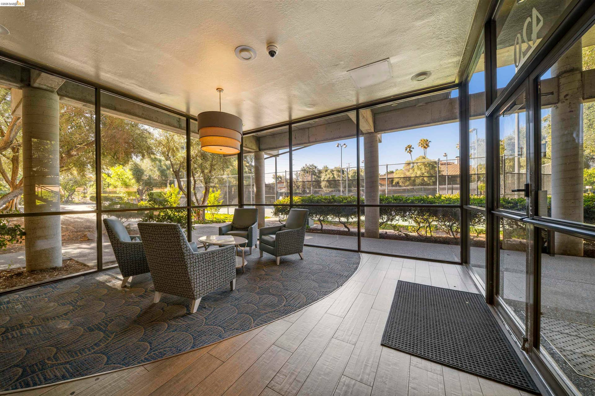 420 N Civic Dr, #207, Walnut Creek, CA 94596