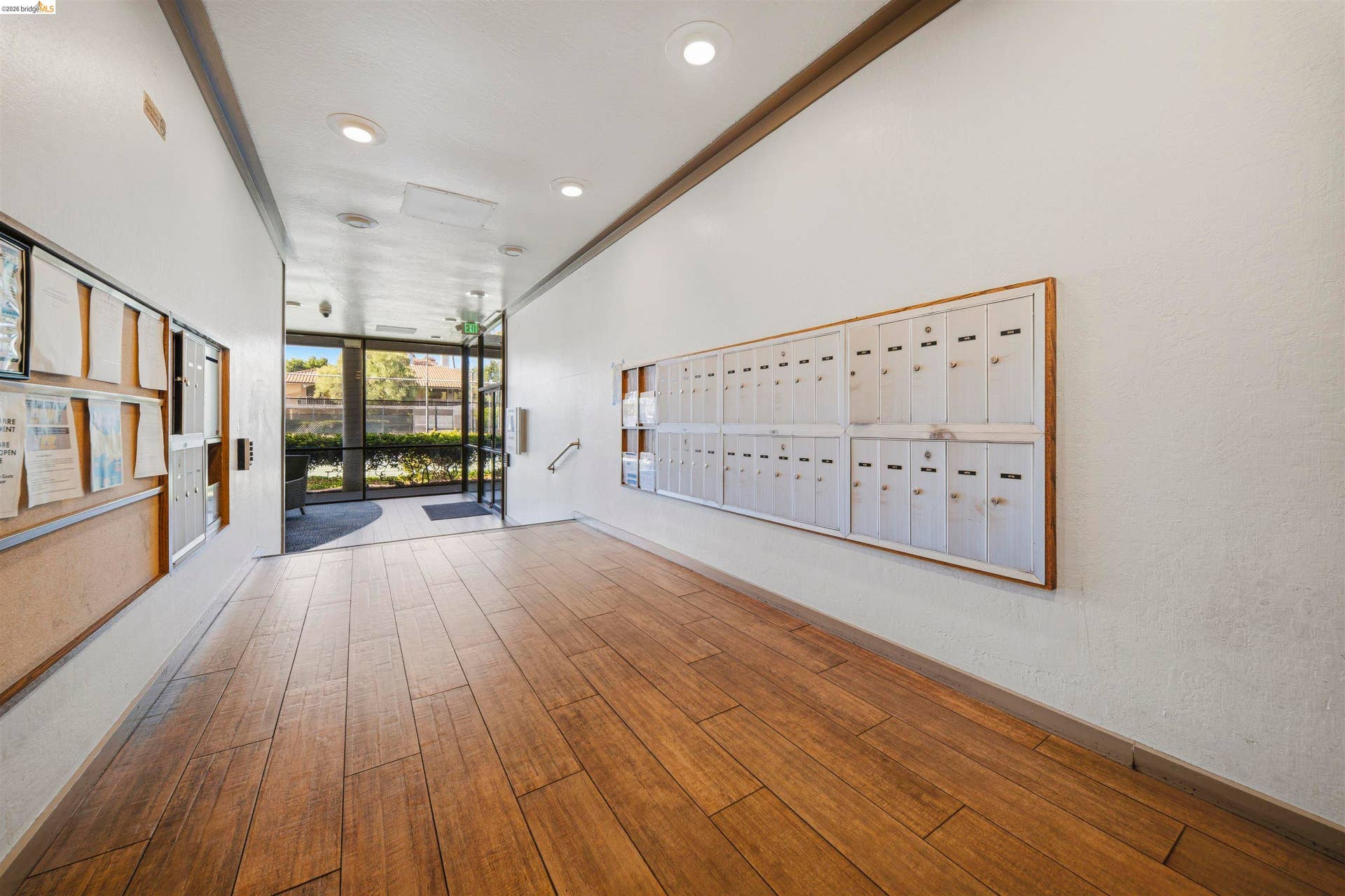420 N Civic Dr, #207, Walnut Creek, CA 94596