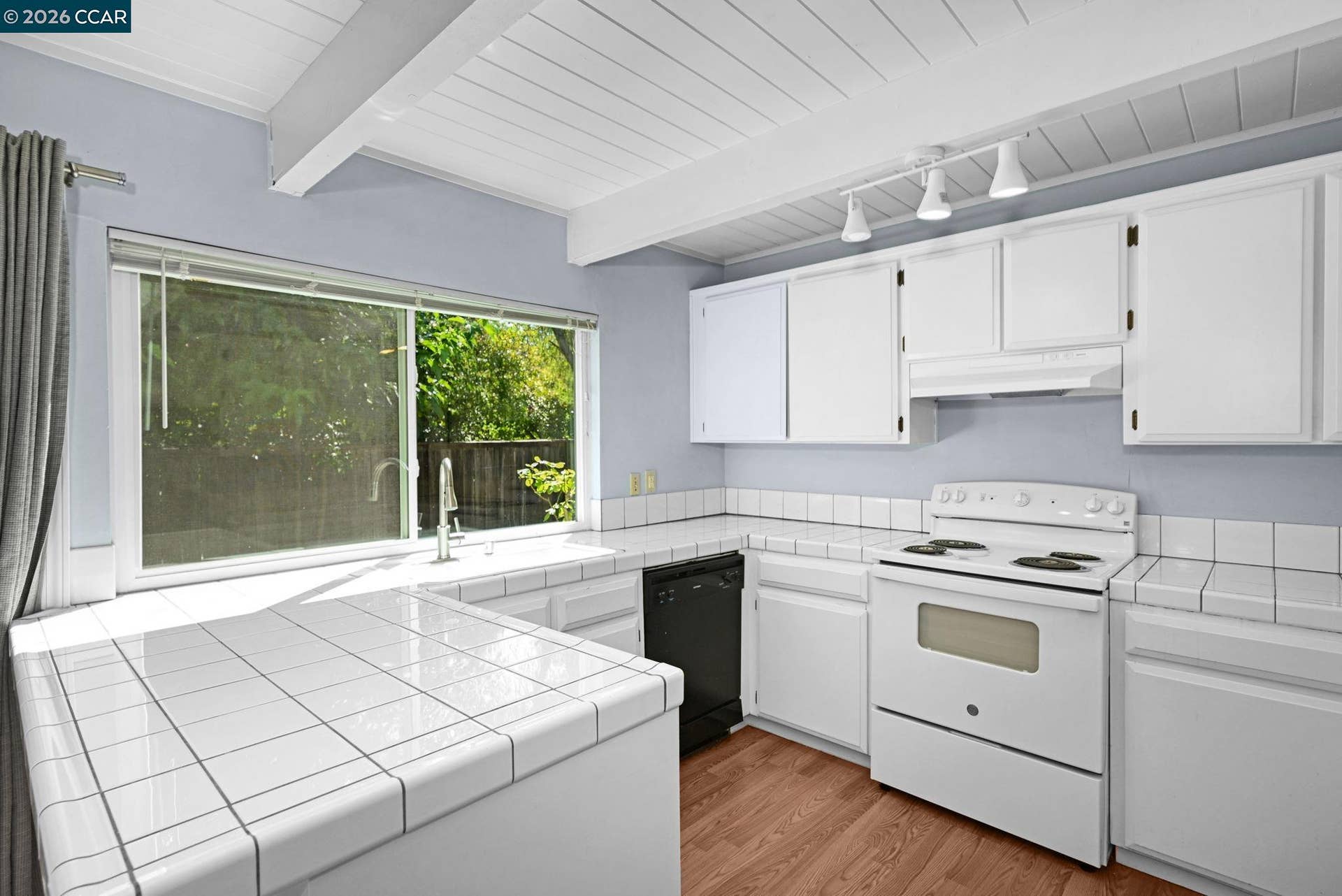 1950 Oak Grove Rd 1950 & 1952, Walnut Creek, CA 94598