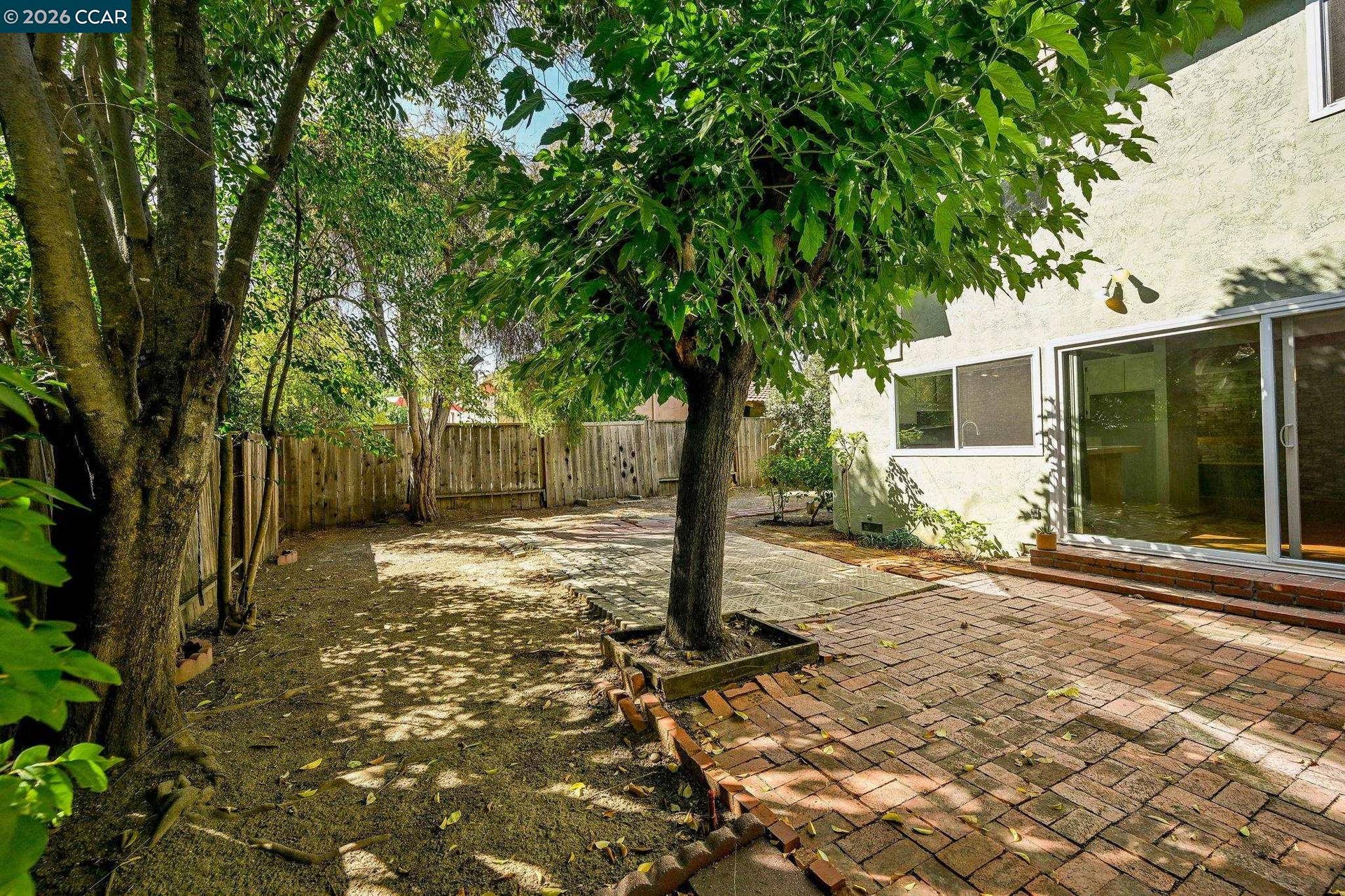 1950 Oak Grove Rd 1950 & 1952, Walnut Creek, CA 94598