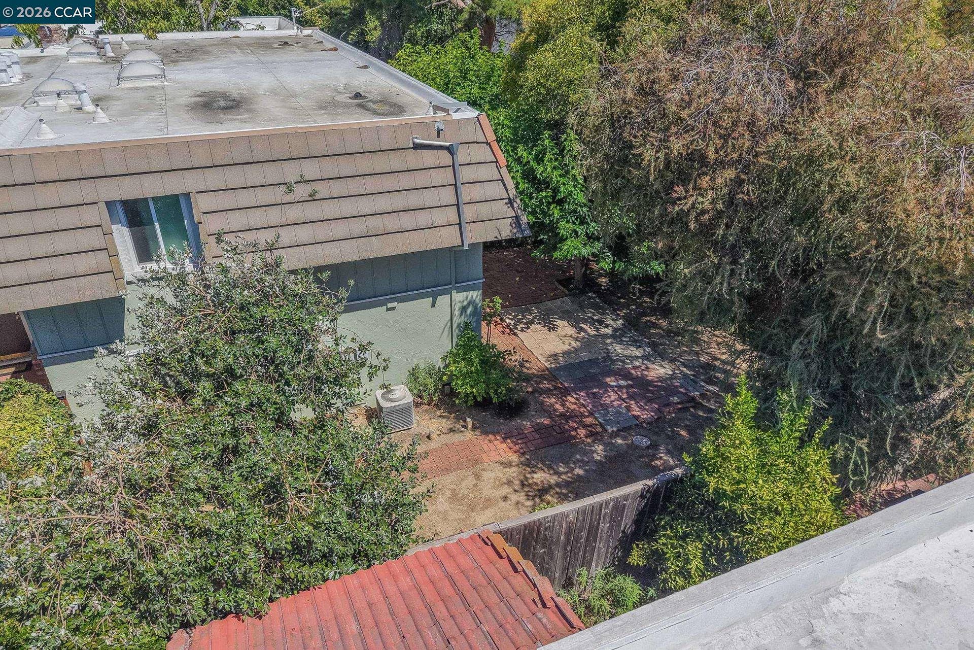 1950 Oak Grove Rd 1950 & 1952, Walnut Creek, CA 94598