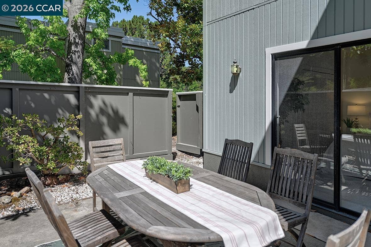 2724 Tice Creek Dr, #2, Walnut Creek, CA 94595
