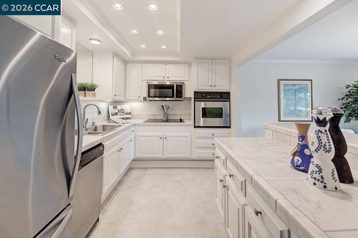 1309 Skycrest Dr, #5, Walnut Creek, CA 94595