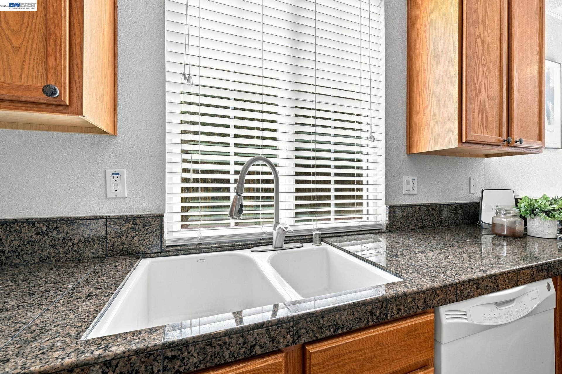 3910 Hidden Grove Ln, Concord, CA 94519