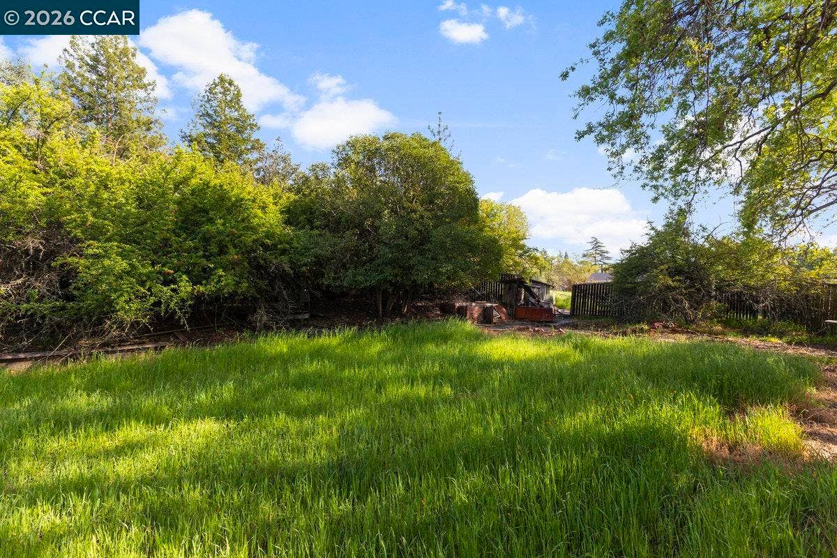 1081 Scots Ln, Walnut Creek, CA 94596