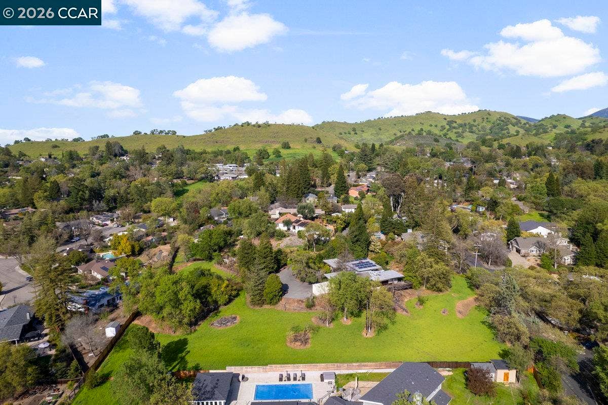 1081 Scots Ln, Walnut Creek, CA 94596