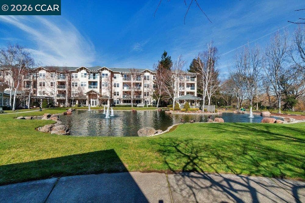 1860 Tice Creek Dr, #1206, Walnut Creek, CA 94595
