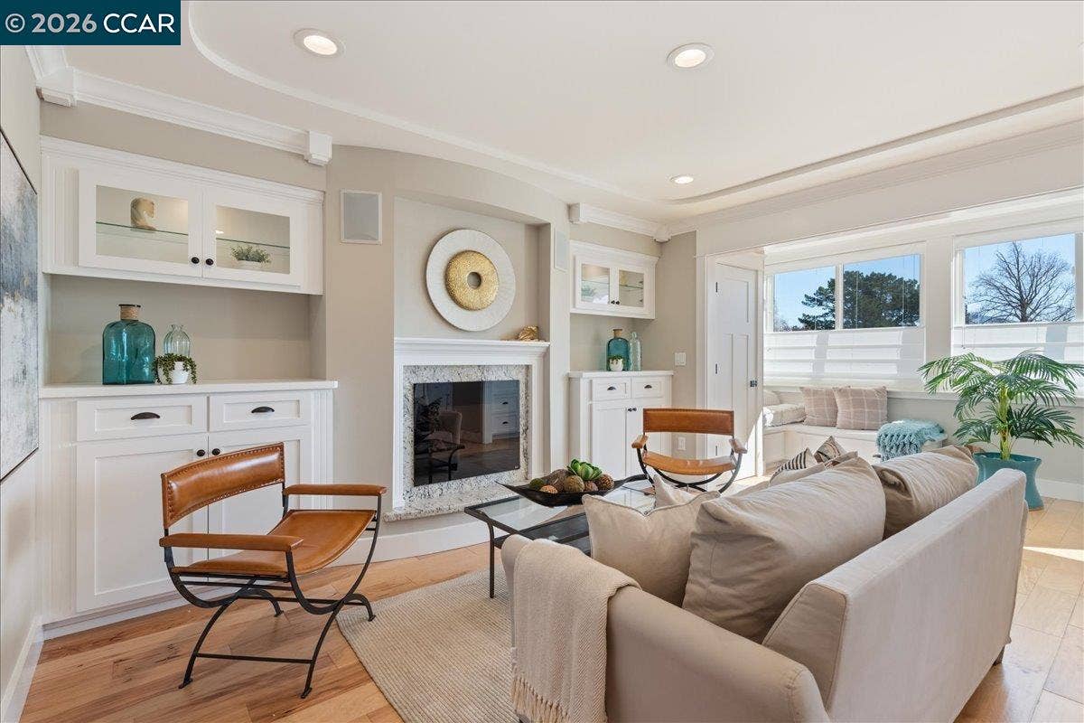 2501 Pine Knoll Dr, #8, Walnut Creek, CA 94595