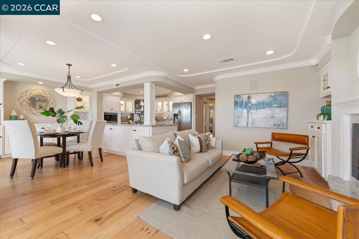 2501 Pine Knoll Dr, #8, Walnut Creek, CA 94595