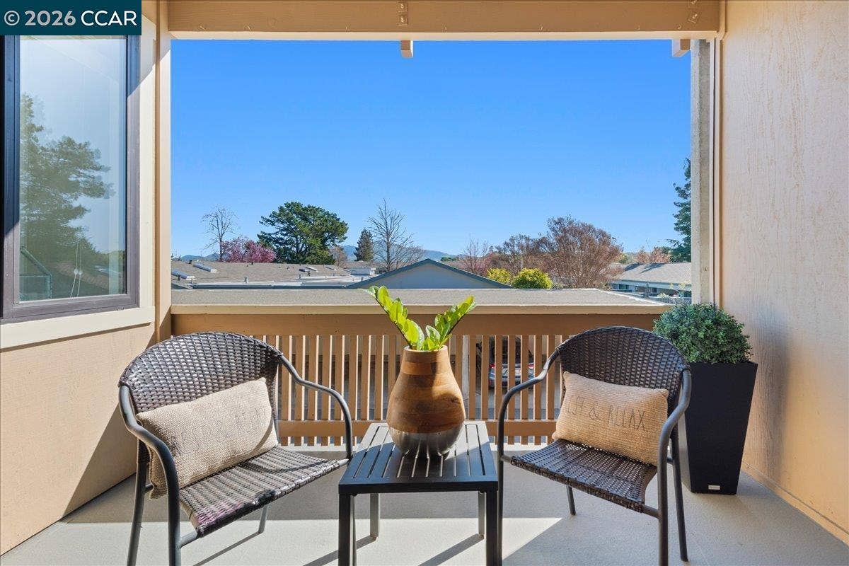 2501 Pine Knoll Dr, #8, Walnut Creek, CA 94595