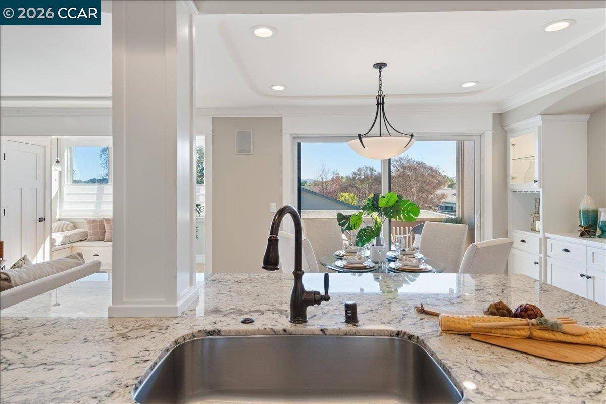 2501 Pine Knoll Dr, #8, Walnut Creek, CA 94595