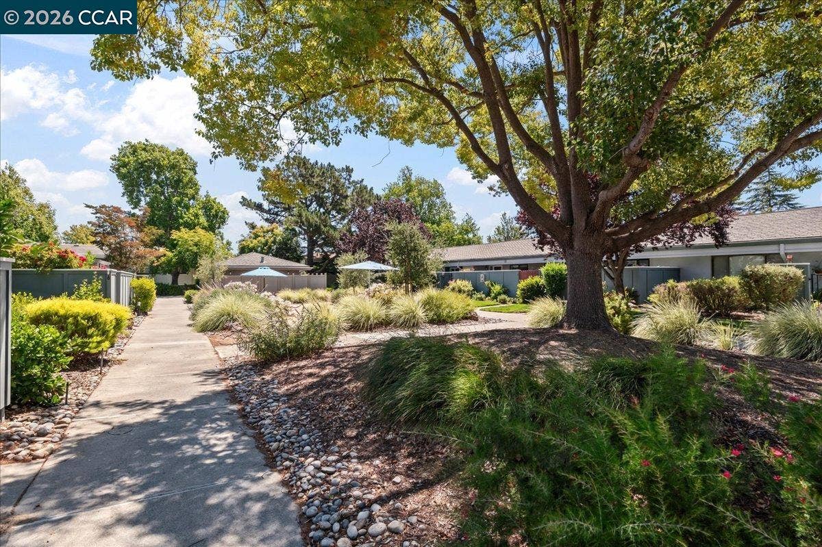 2301 Pine Knoll Dr, #6, Walnut Creek, CA 94595