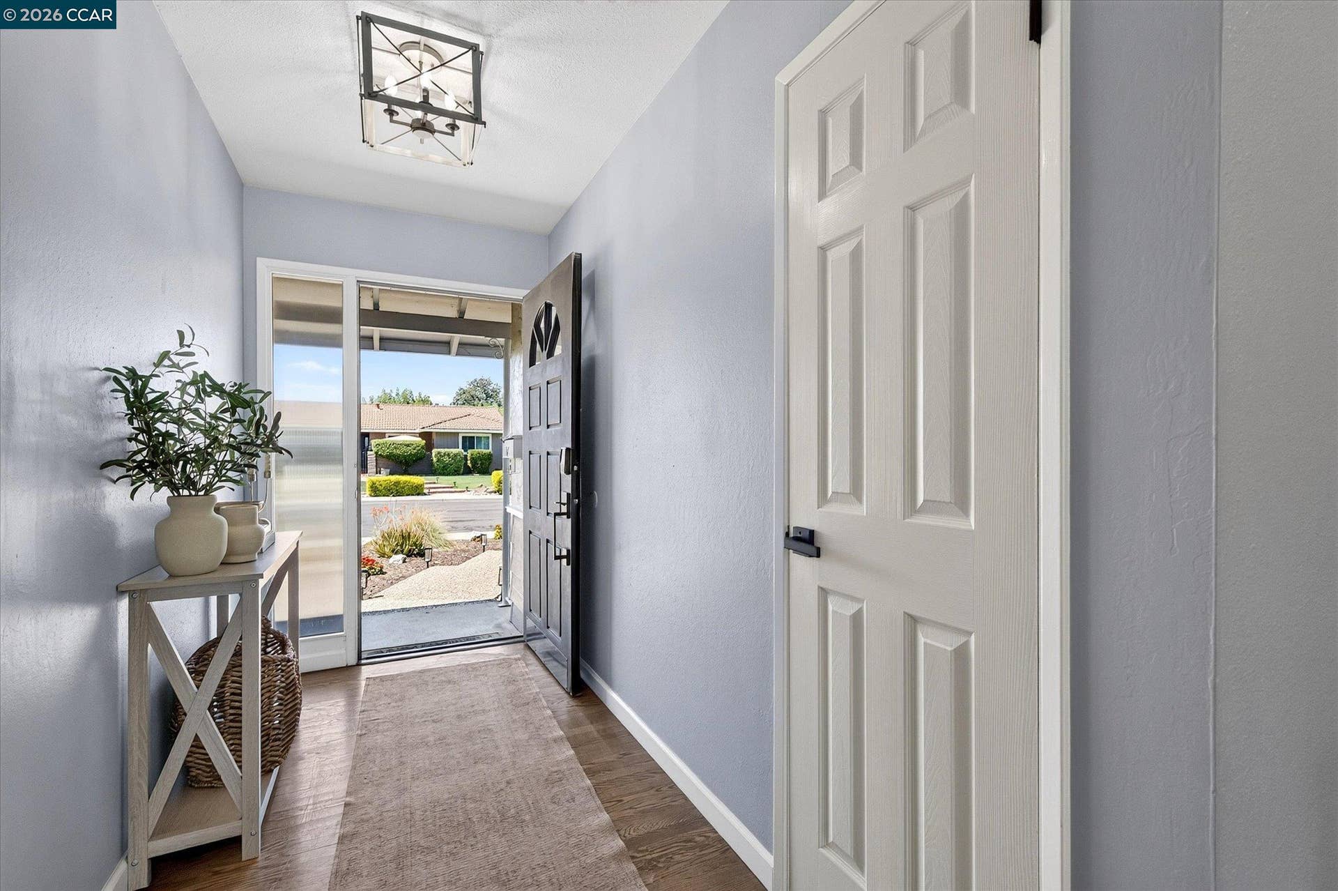 1560 American Beauty Dr, Concord, CA 94521
