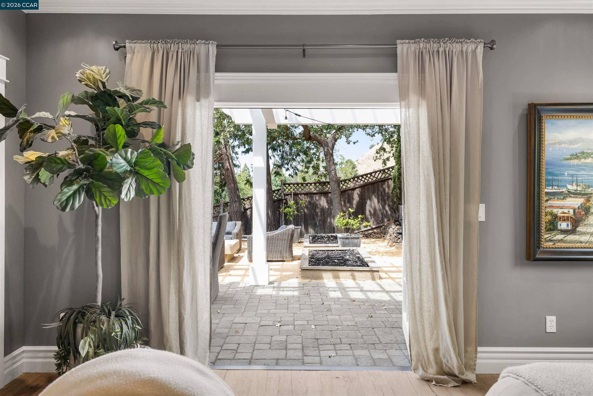 950 Country Lane, Walnut Creek, CA 94596