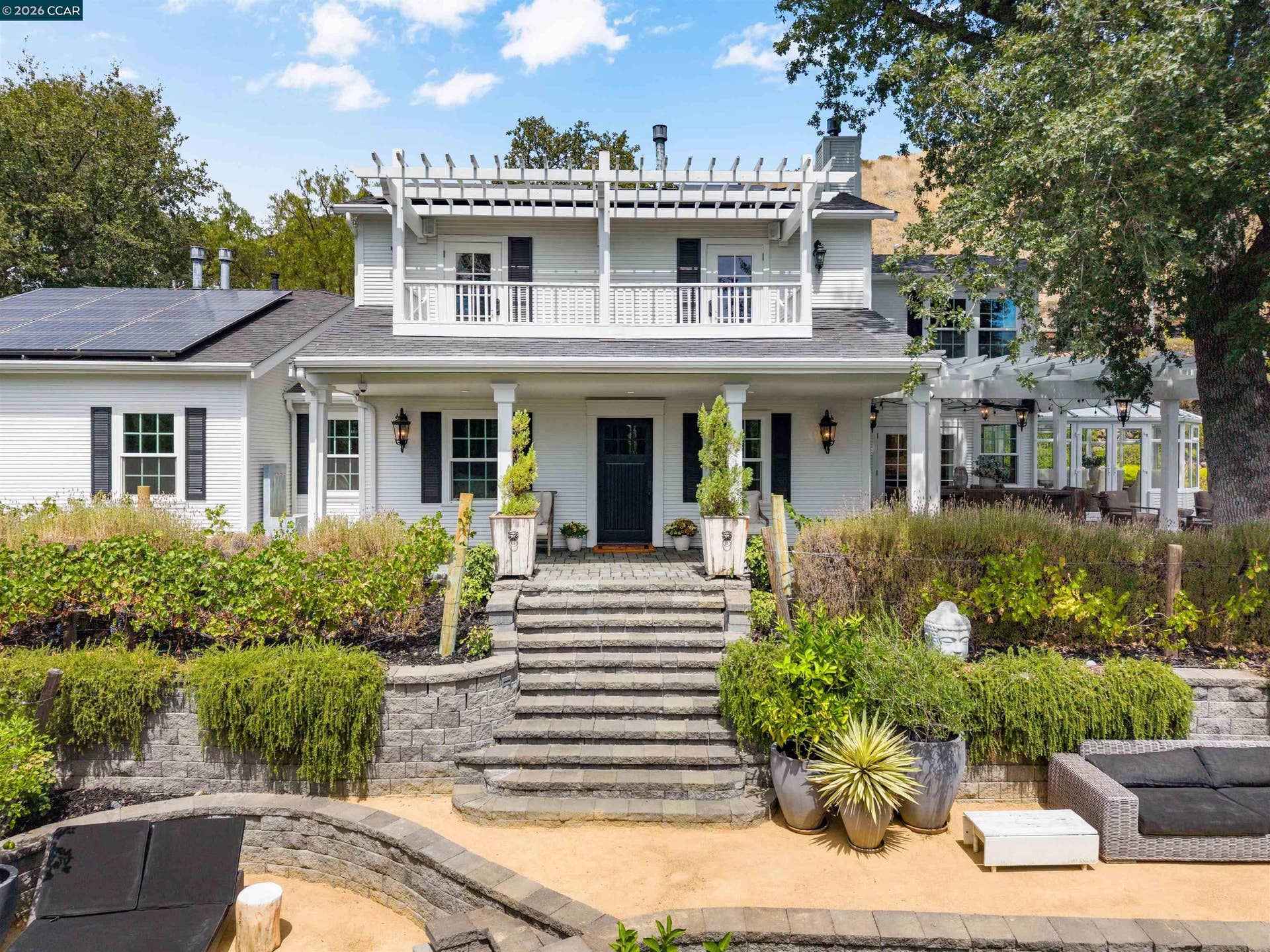 950 Country Lane, Walnut Creek, CA 94596