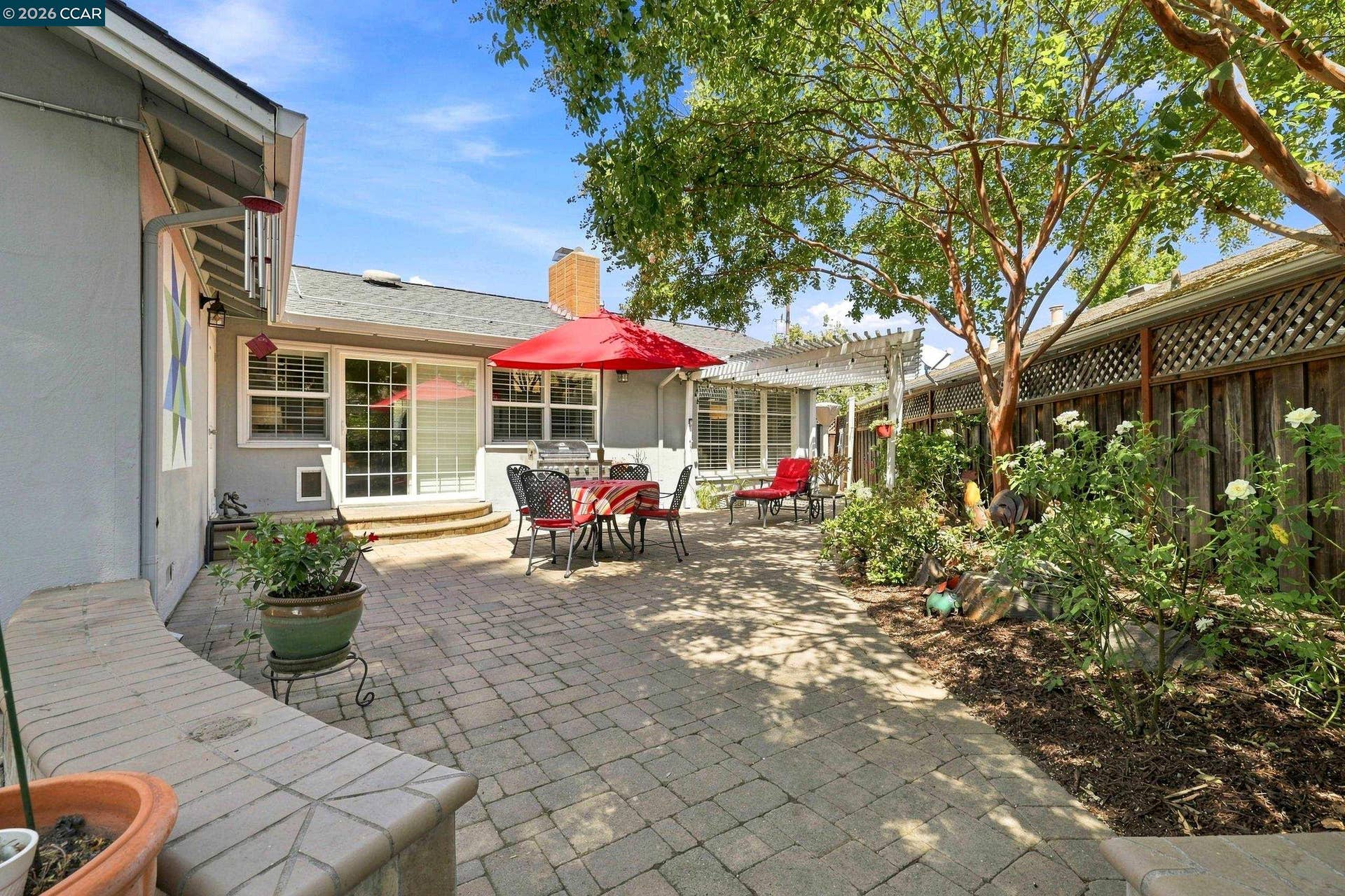 4044 Poplar Ave, Concord, CA 94521