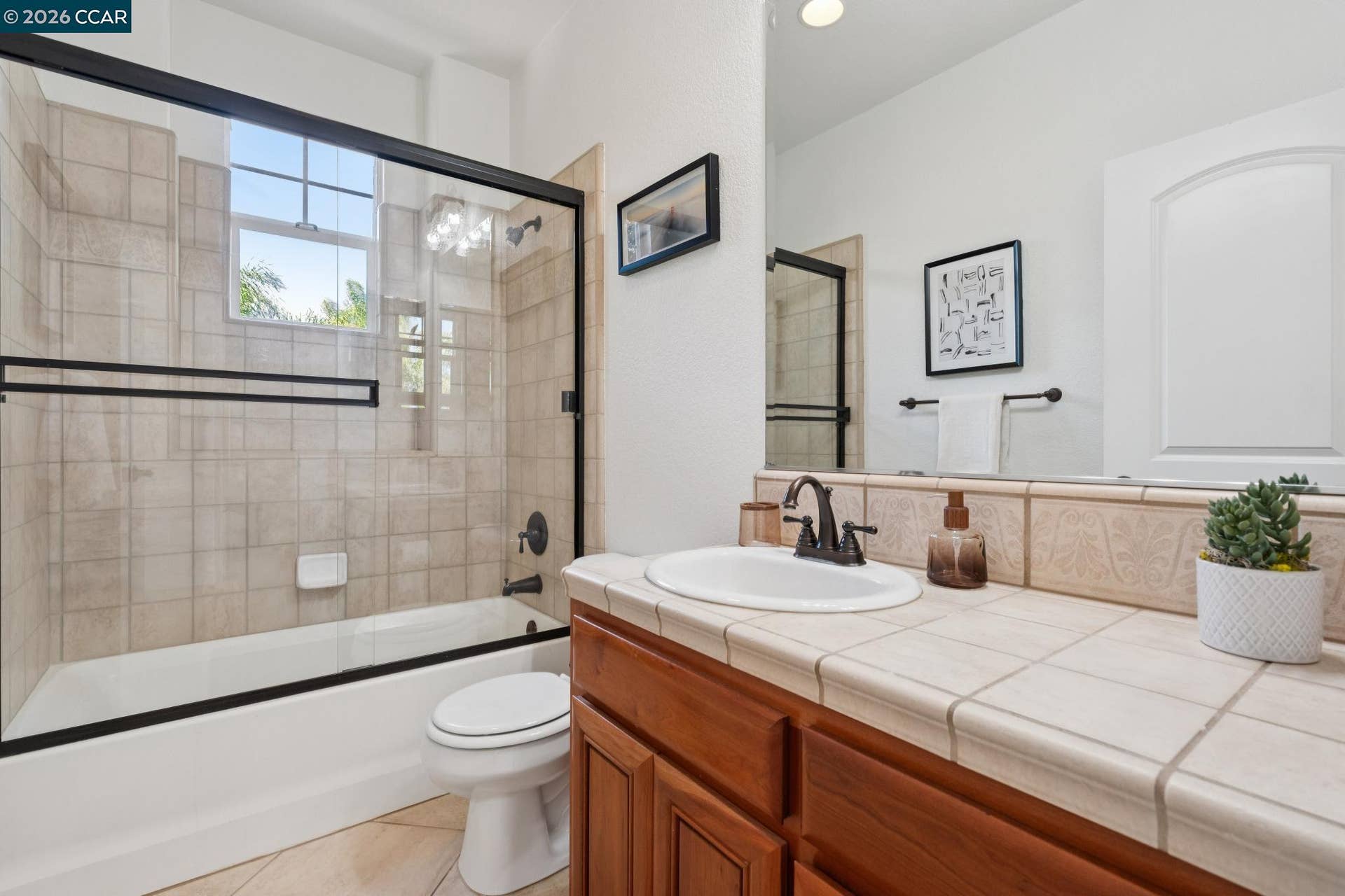Ensuite to downstairs bedroom