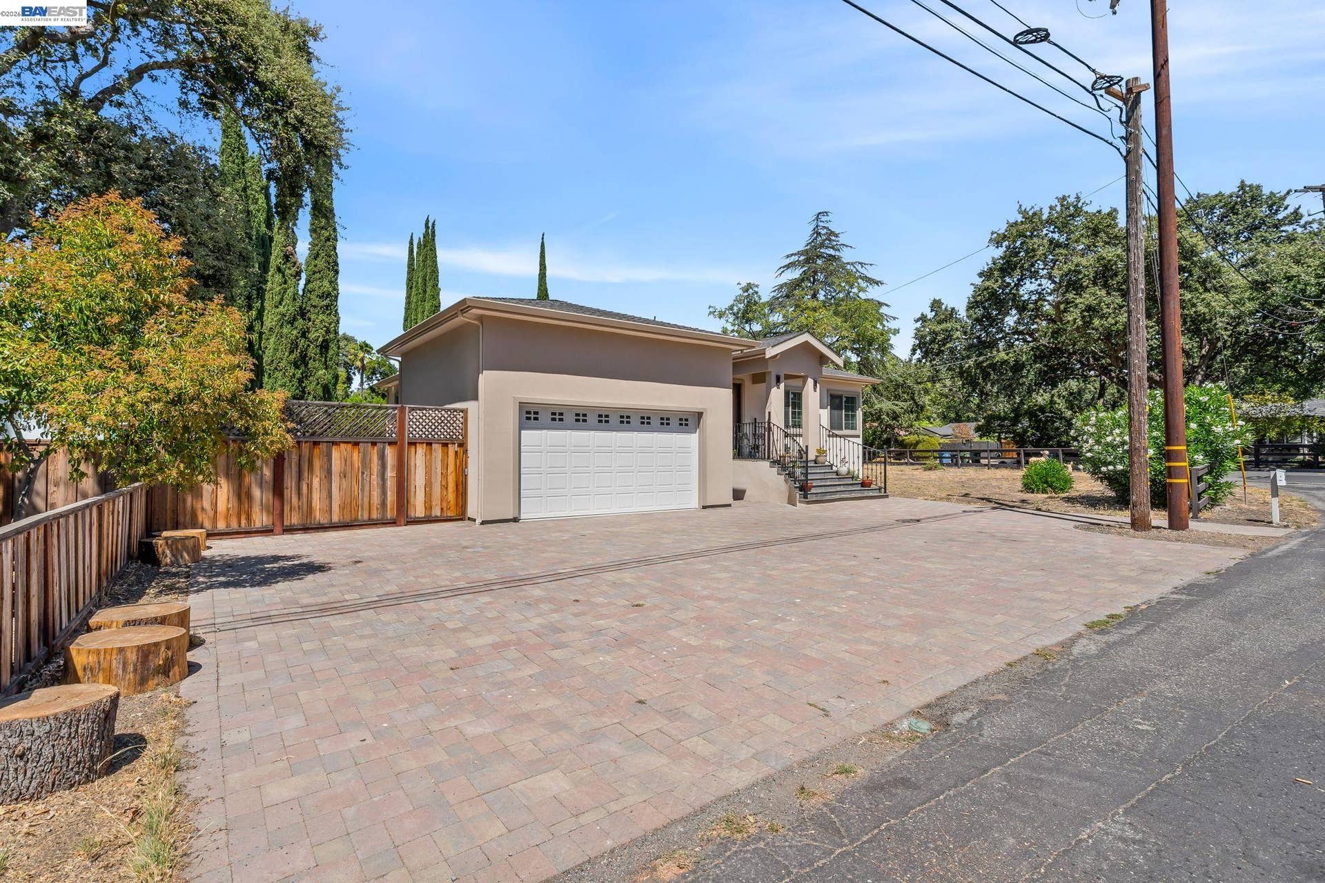 1069 Homestead Ave, Walnut Creek, CA 94598