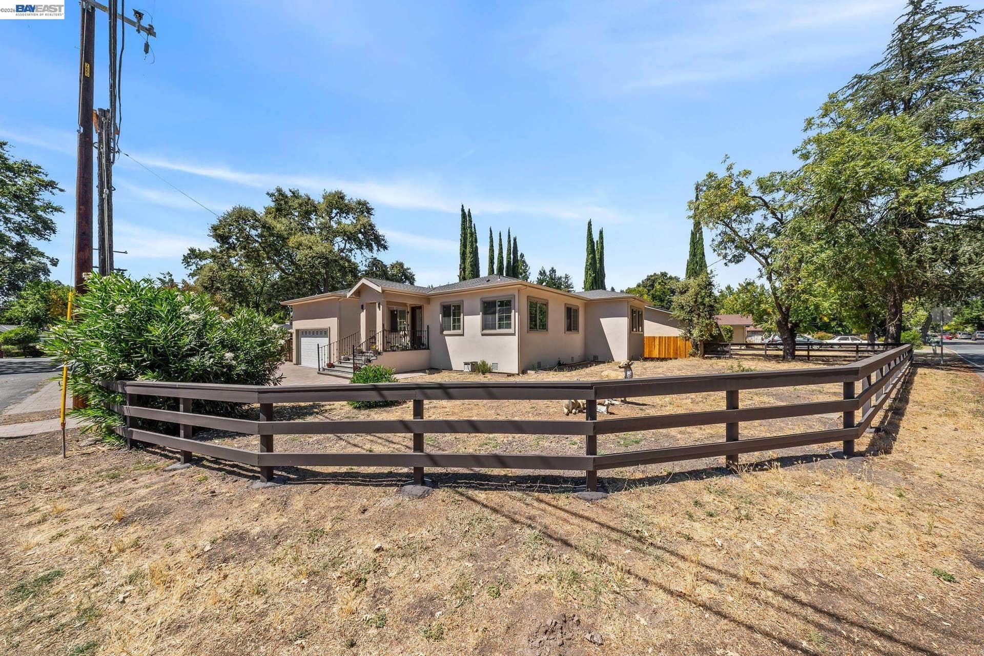 1069 Homestead Ave, Walnut Creek, CA 94598