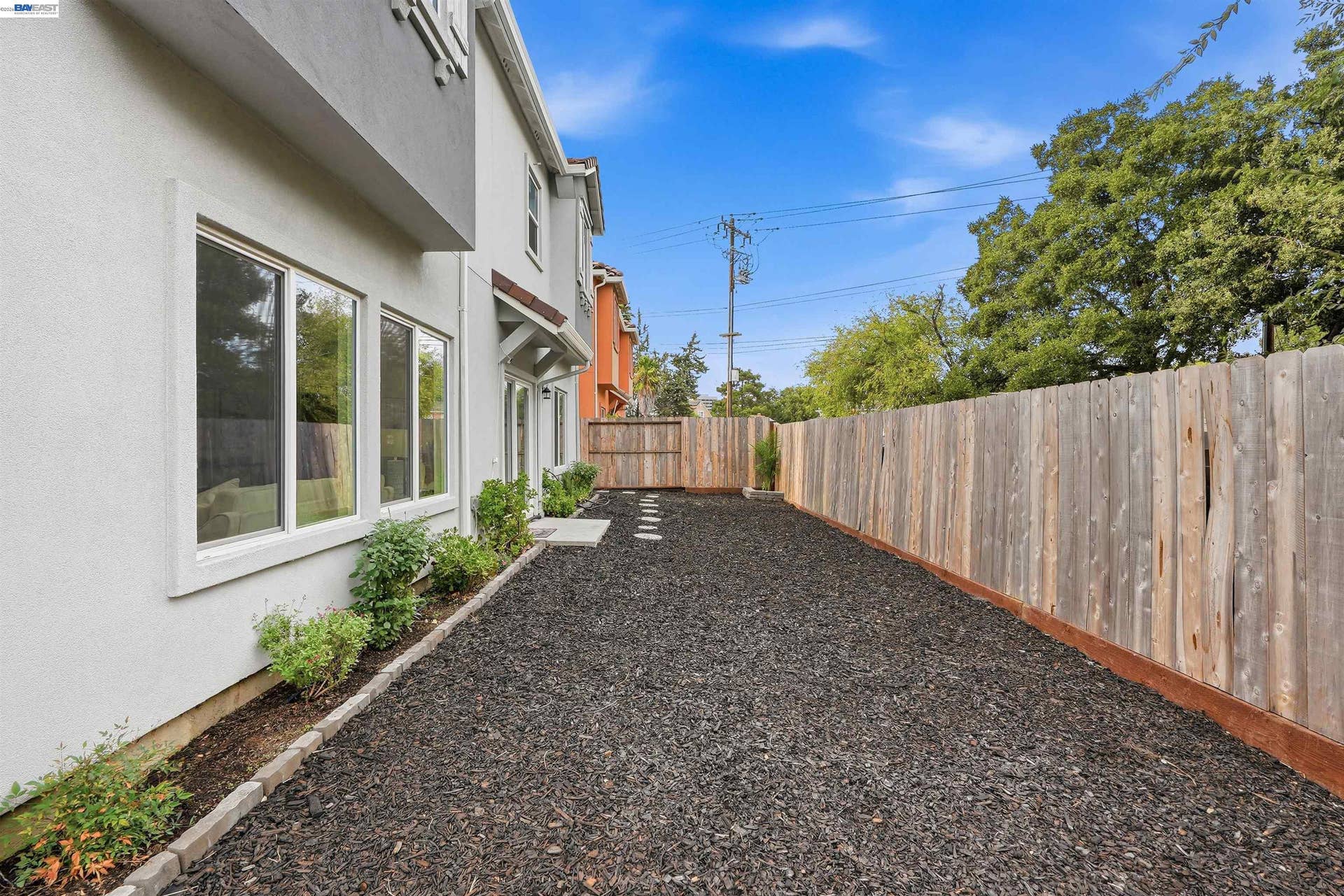 2722 Cowell Rd, Concord, CA 94518
