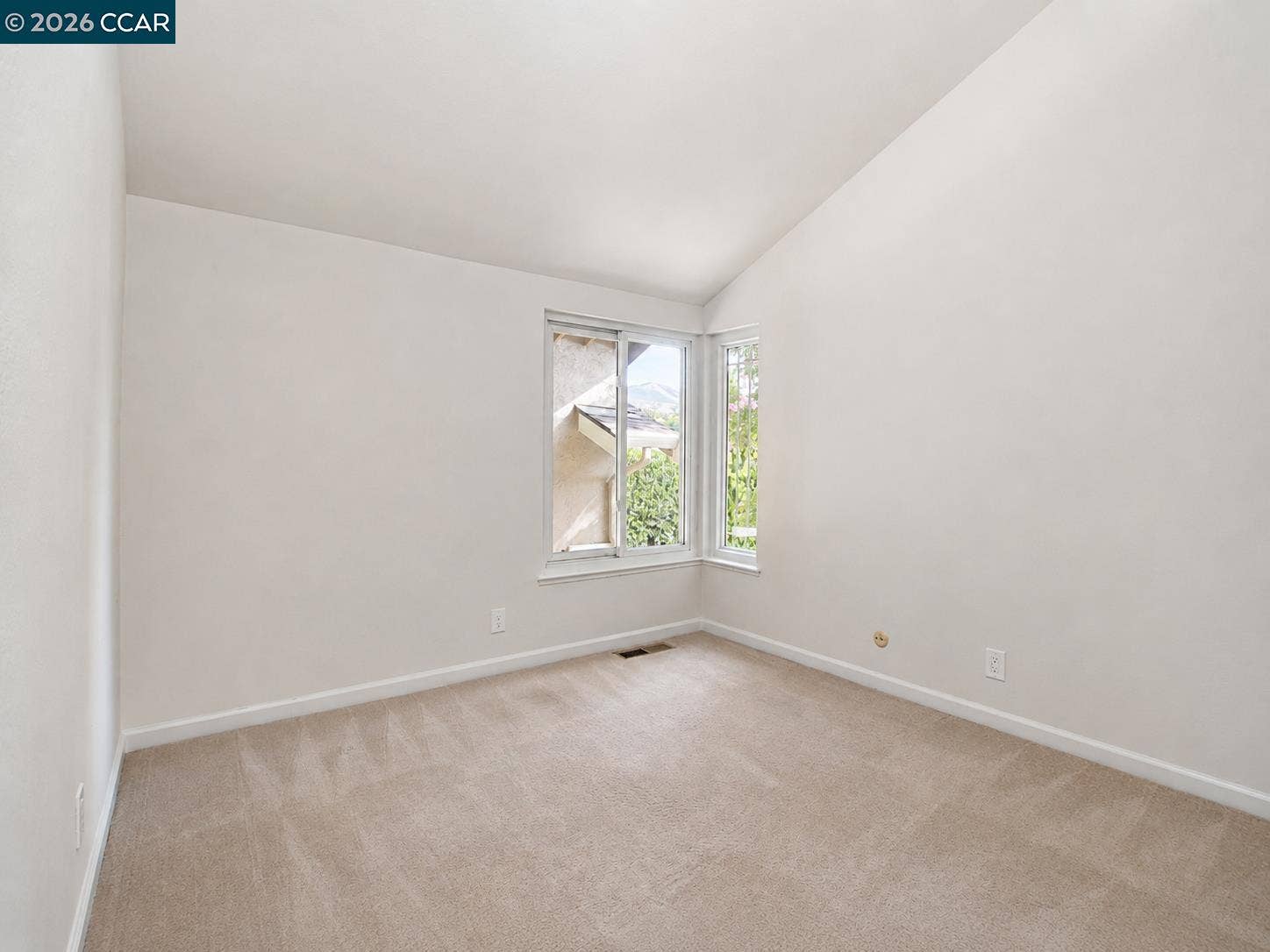 1325 New Hampshire Dr, Concord, CA 94521