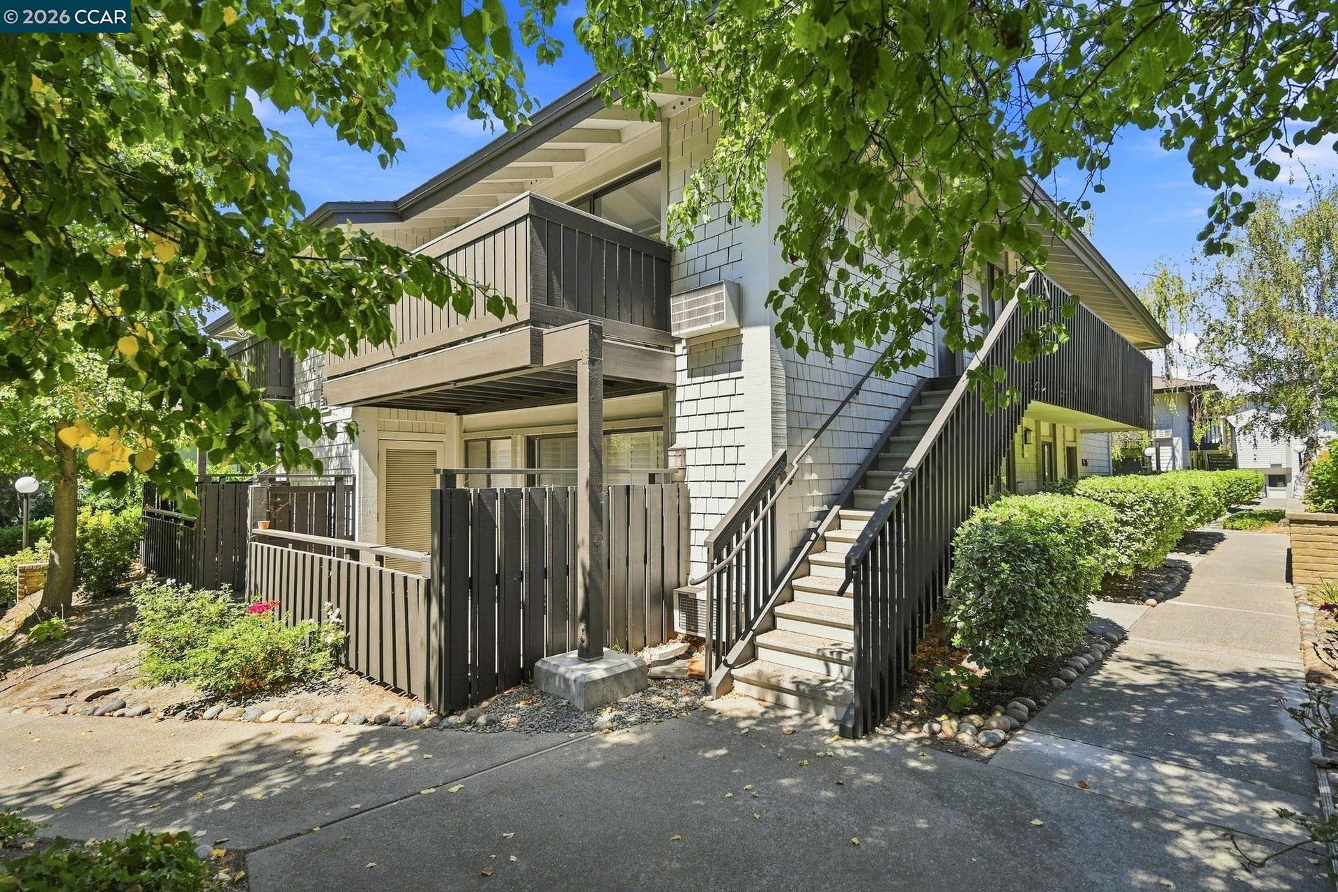 Wonderful upstairs unit