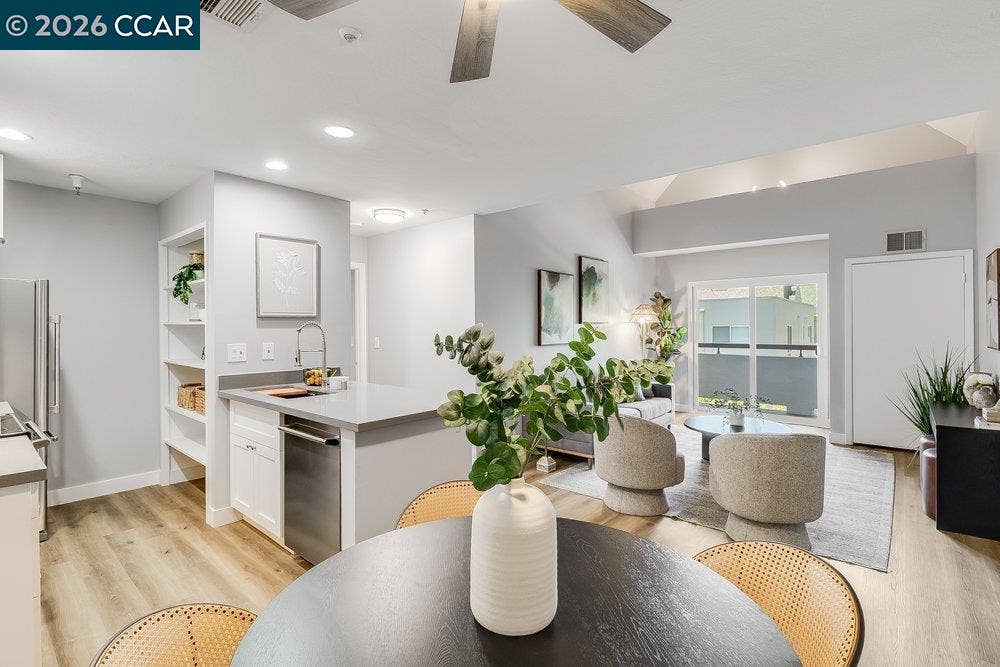 3173 Wayside Plaza, #301, Walnut Creek, CA 94597