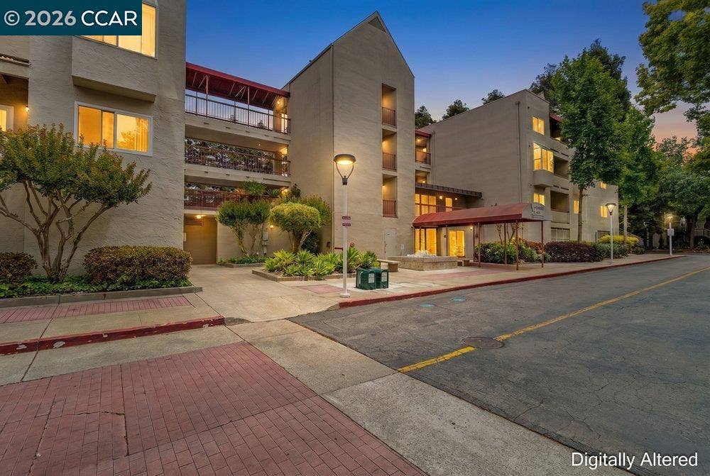 3173 Wayside Plaza, #301, Walnut Creek, CA 94597