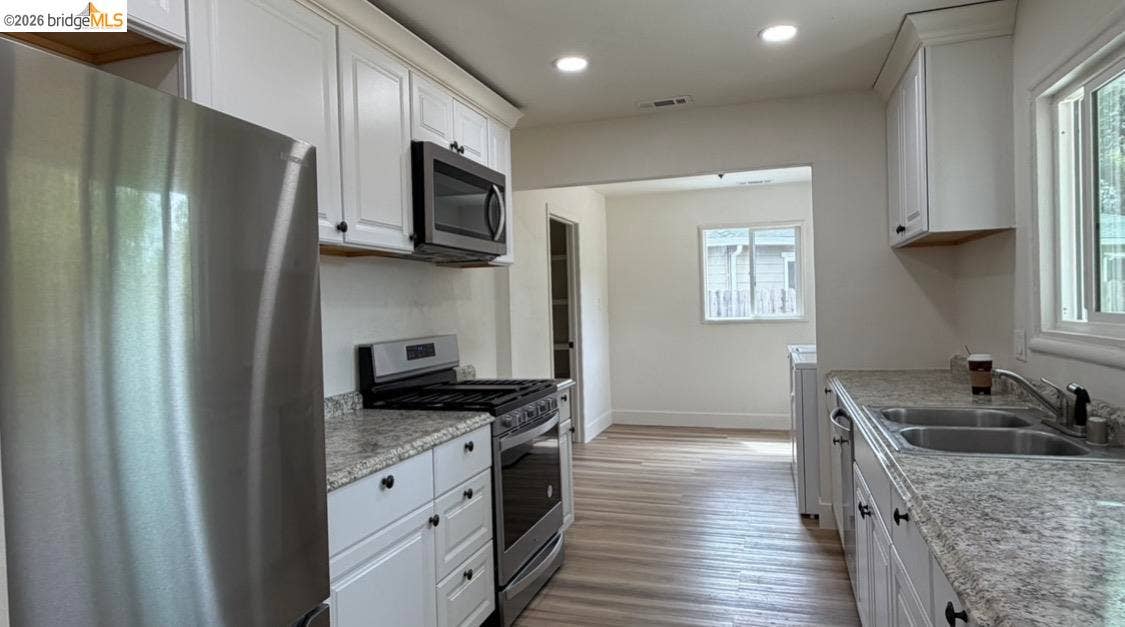 230 Cleaveland rd, Pleasant Hill, CA 94523