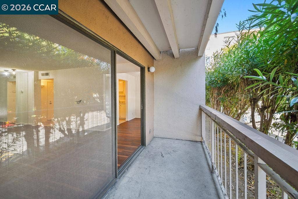 490 N Civic Dr, #102, Walnut Creek, CA 94596